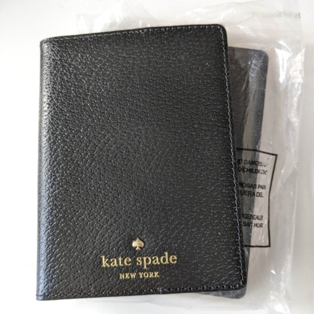 NWT Kate Spade Black Staci Passport Holder